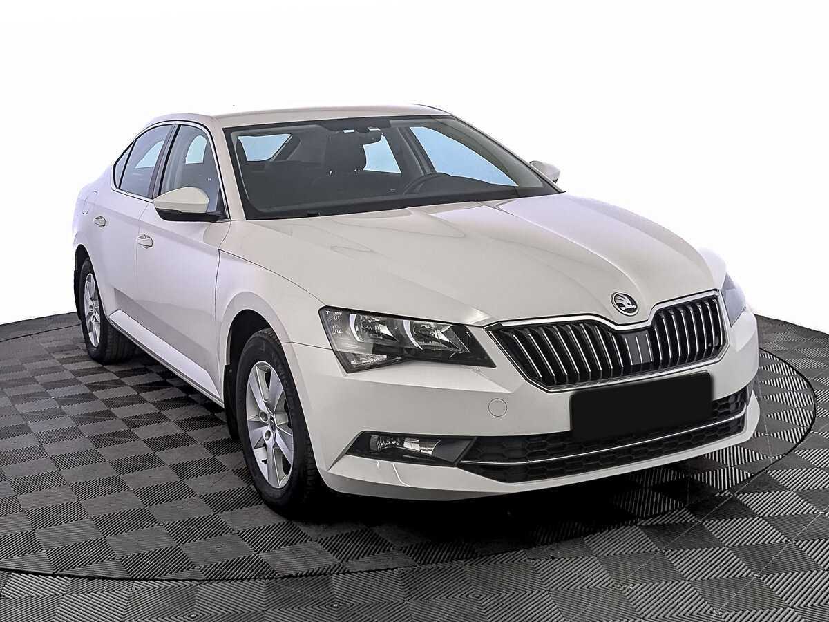 Купить Skoda Superb с пробегом. Фото: #2