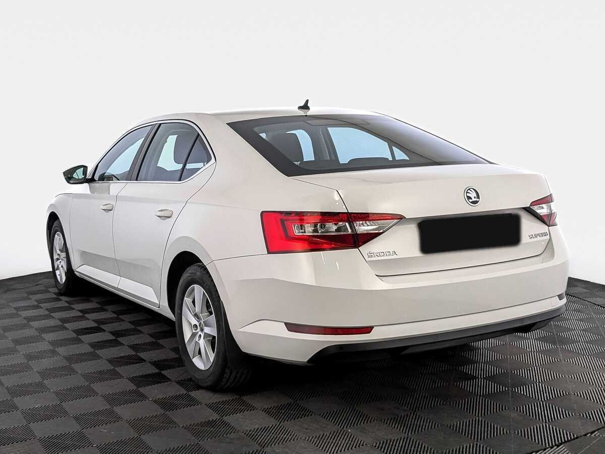 Купить Skoda Superb с пробегом. Фото: #6