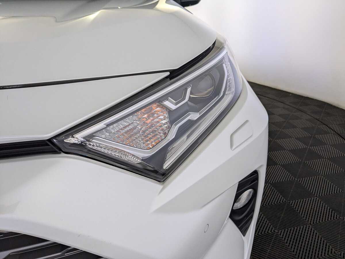 Купить Toyota RAV4 с пробегом. Фото: #10