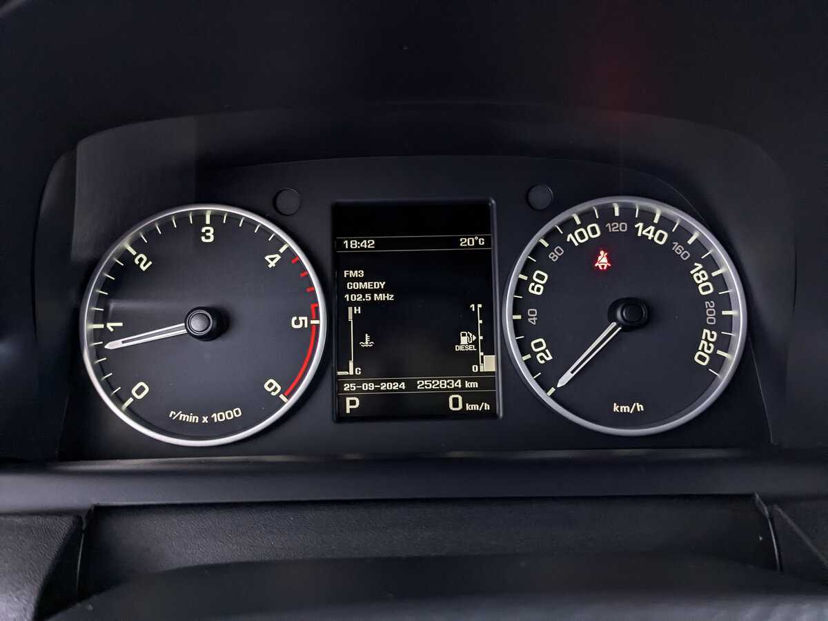 Купить Land Rover Discovery с пробегом. Фото: #15