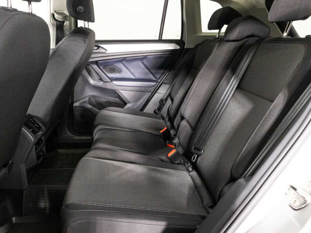 Купить Volkswagen Tiguan с пробегом. Фото: #9