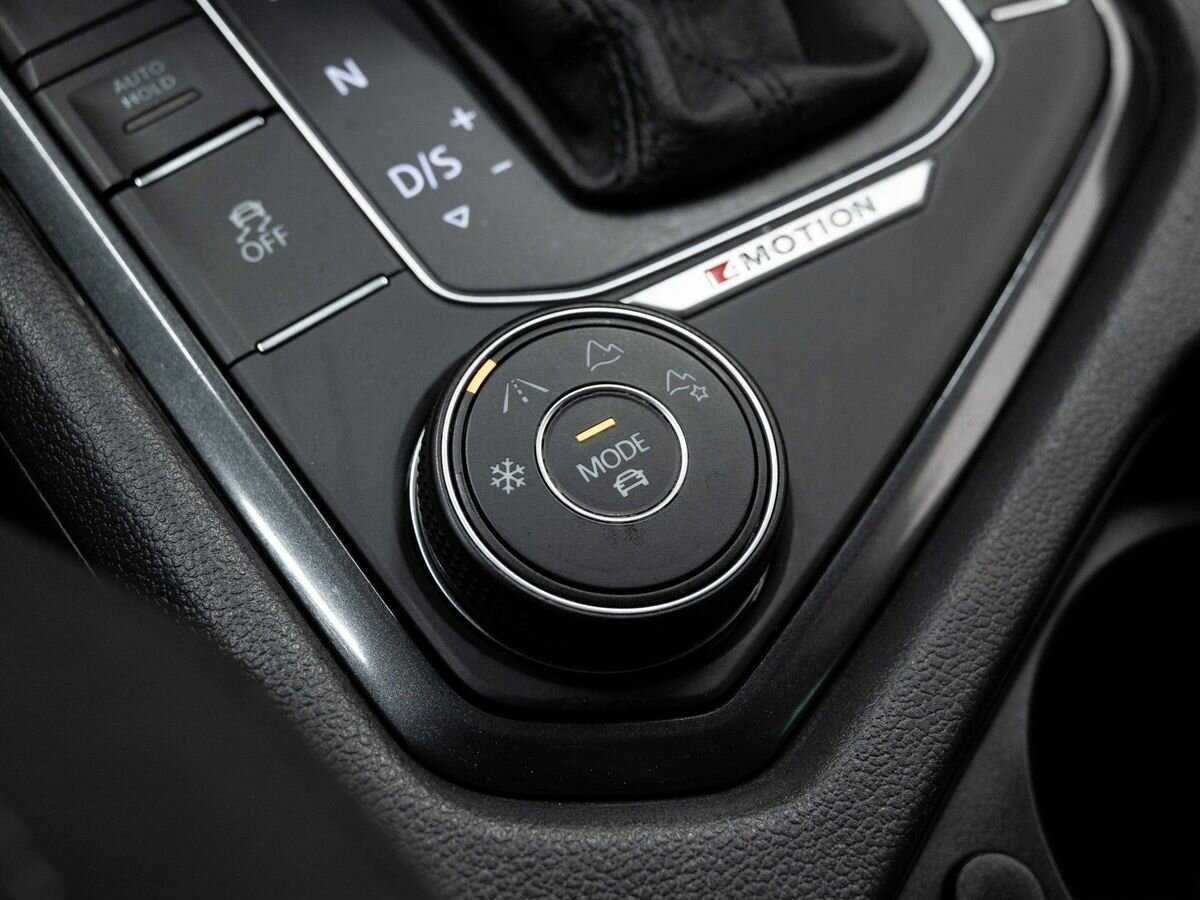Купить Volkswagen Tiguan с пробегом. Фото: #24