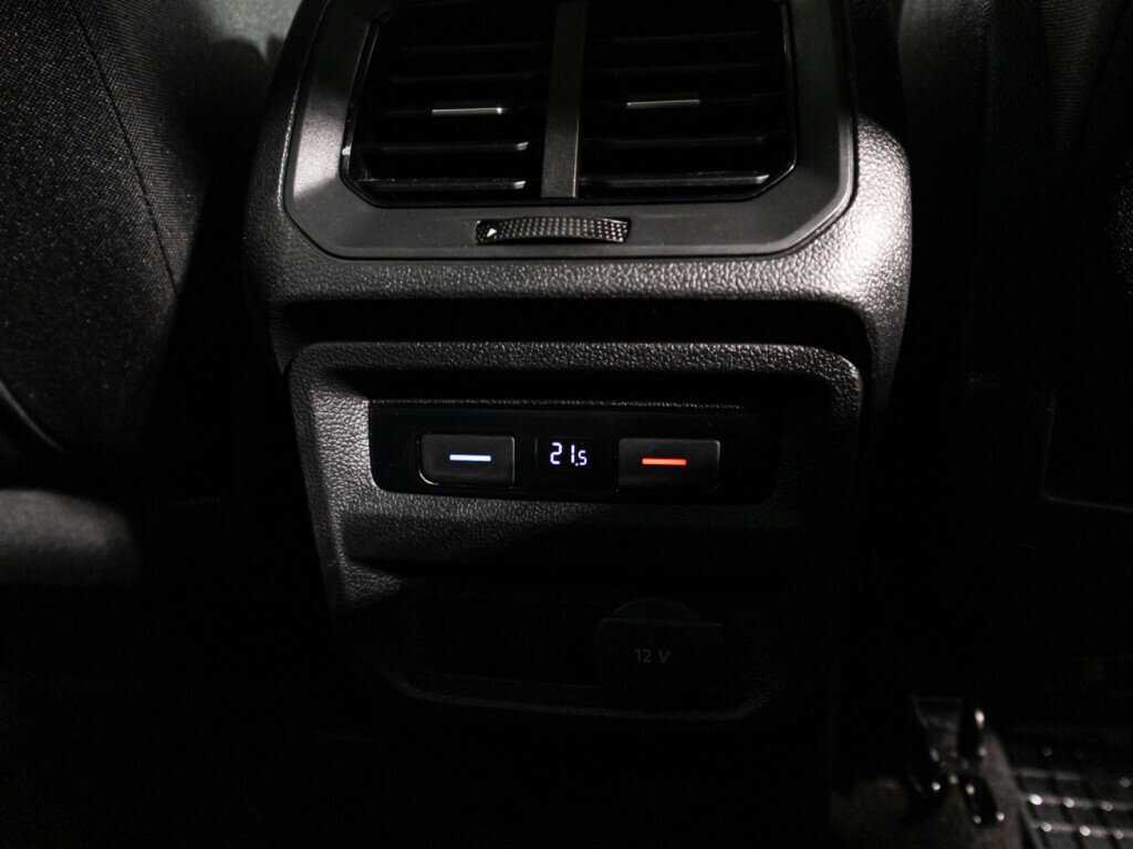 Купить Volkswagen Tiguan с пробегом. Фото: #19