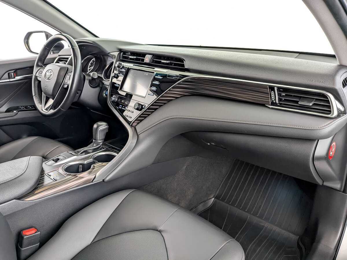 Купить Toyota Camry с пробегом. Фото: #10