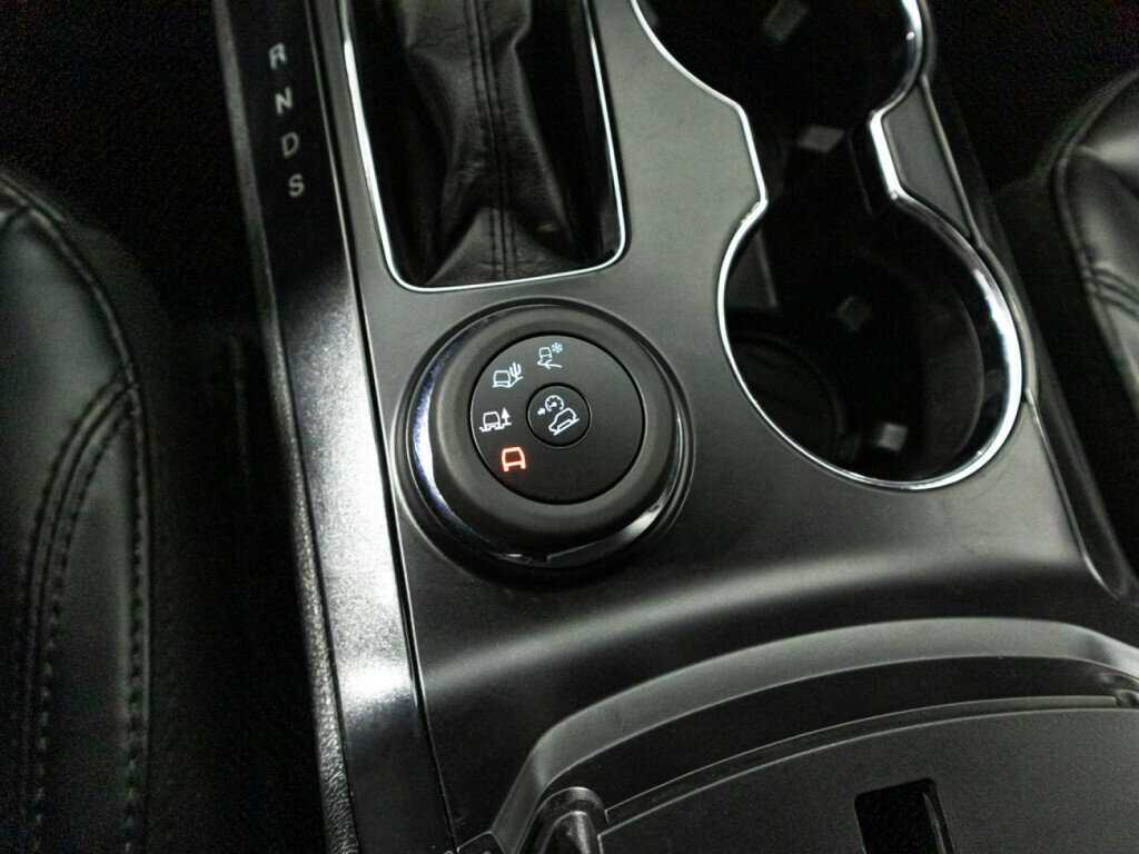 Купить Ford Explorer с пробегом. Фото: #14