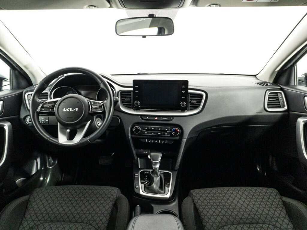 Купить Kia Ceed с пробегом. Фото: #12