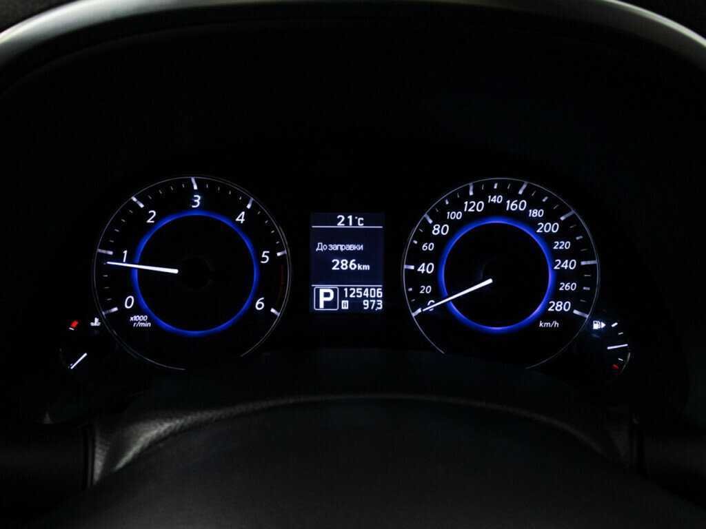 Купить Infiniti FX с пробегом. Фото: #11