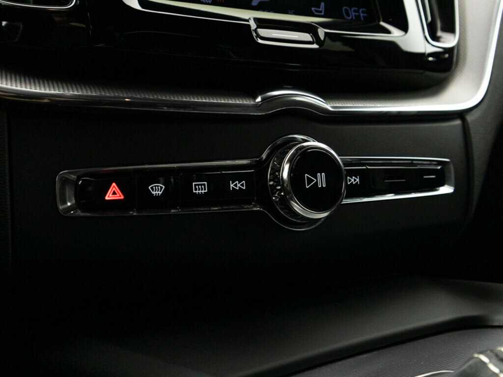 Купить Volvo XC60 с пробегом. Фото: #21