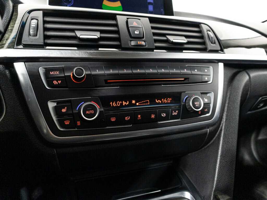 Купить BMW 3 серии с пробегом. Фото: #16