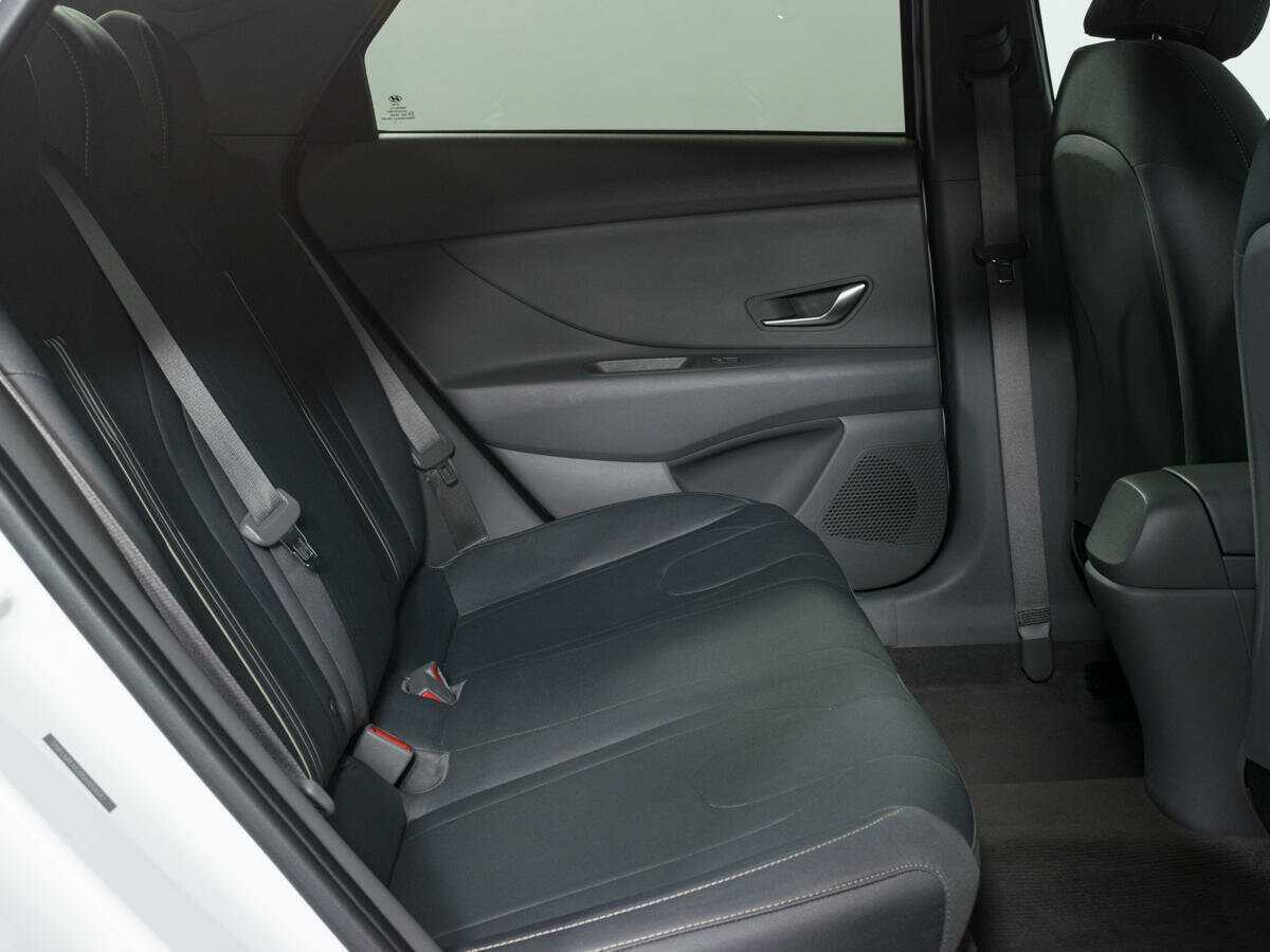 Купить Hyundai Elantra с пробегом. Фото: #9