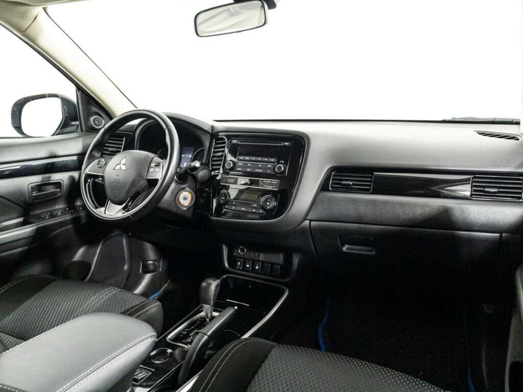 Купить Mitsubishi Outlander с пробегом. Фото: #8