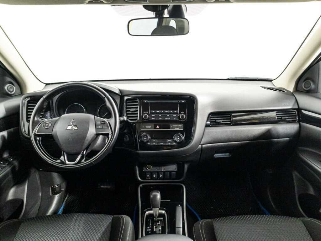 Купить Mitsubishi Outlander с пробегом. Фото: #12
