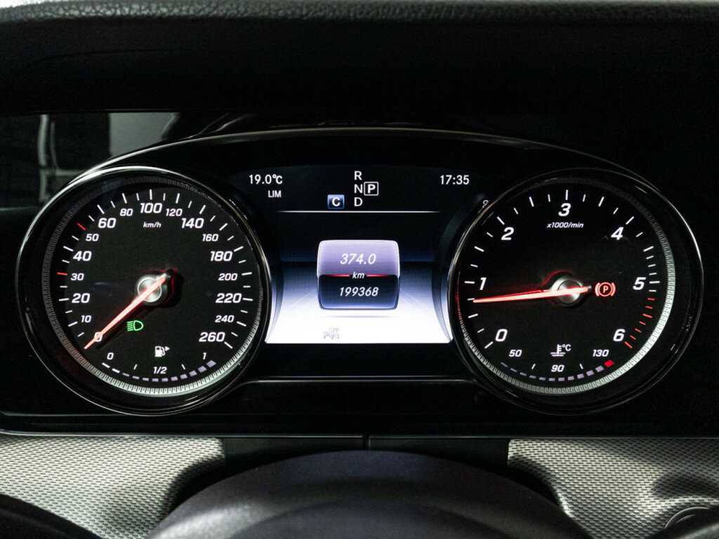 Купить Mercedes-Benz E-Класс с пробегом. Фото: #11