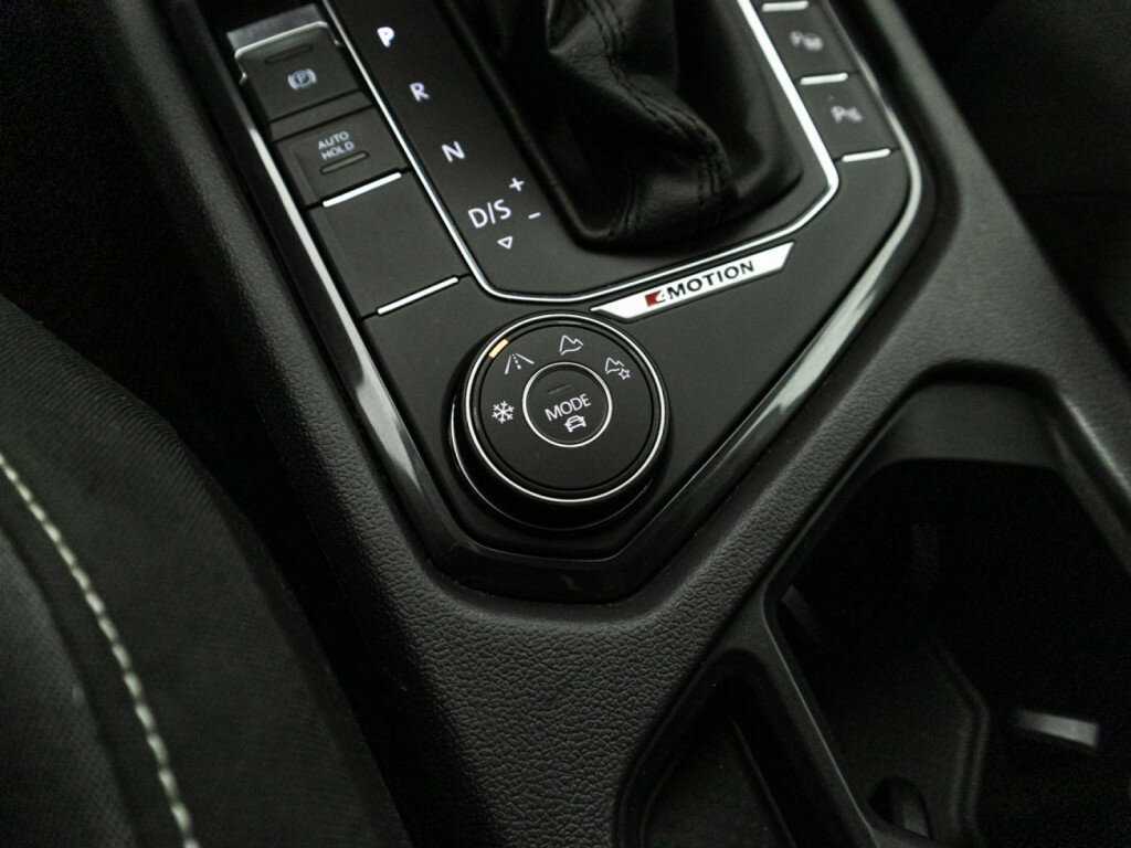 Купить Volkswagen Tiguan с пробегом. Фото: #18