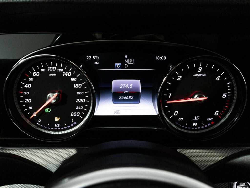 Купить Mercedes-Benz E-Класс с пробегом. Фото: #11