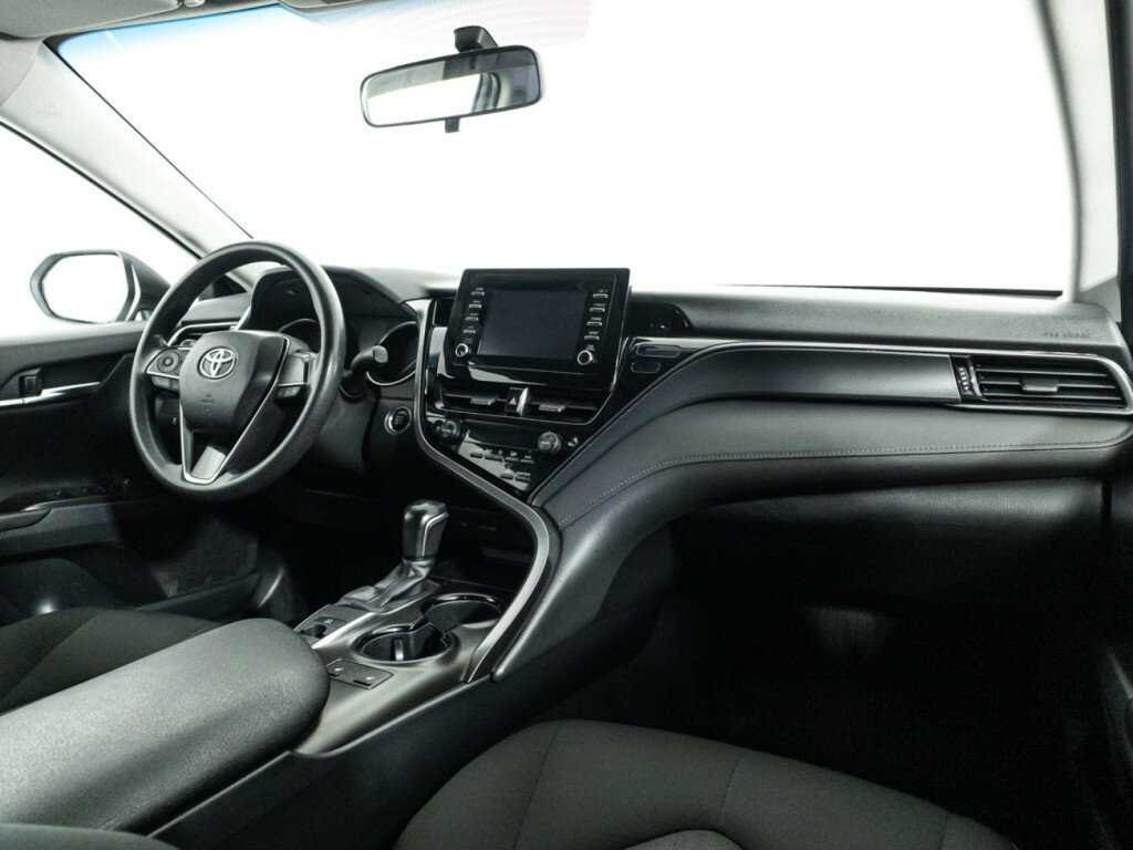 Купить Toyota Camry с пробегом. Фото: #8