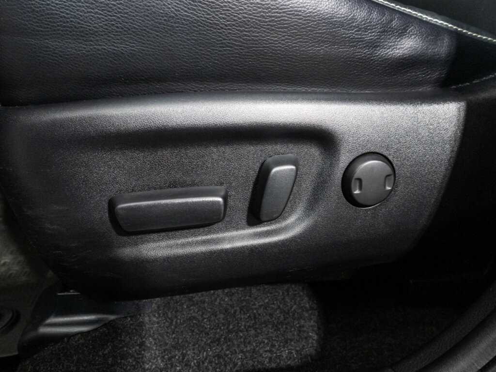 Купить Toyota RAV4 с пробегом. Фото: #16