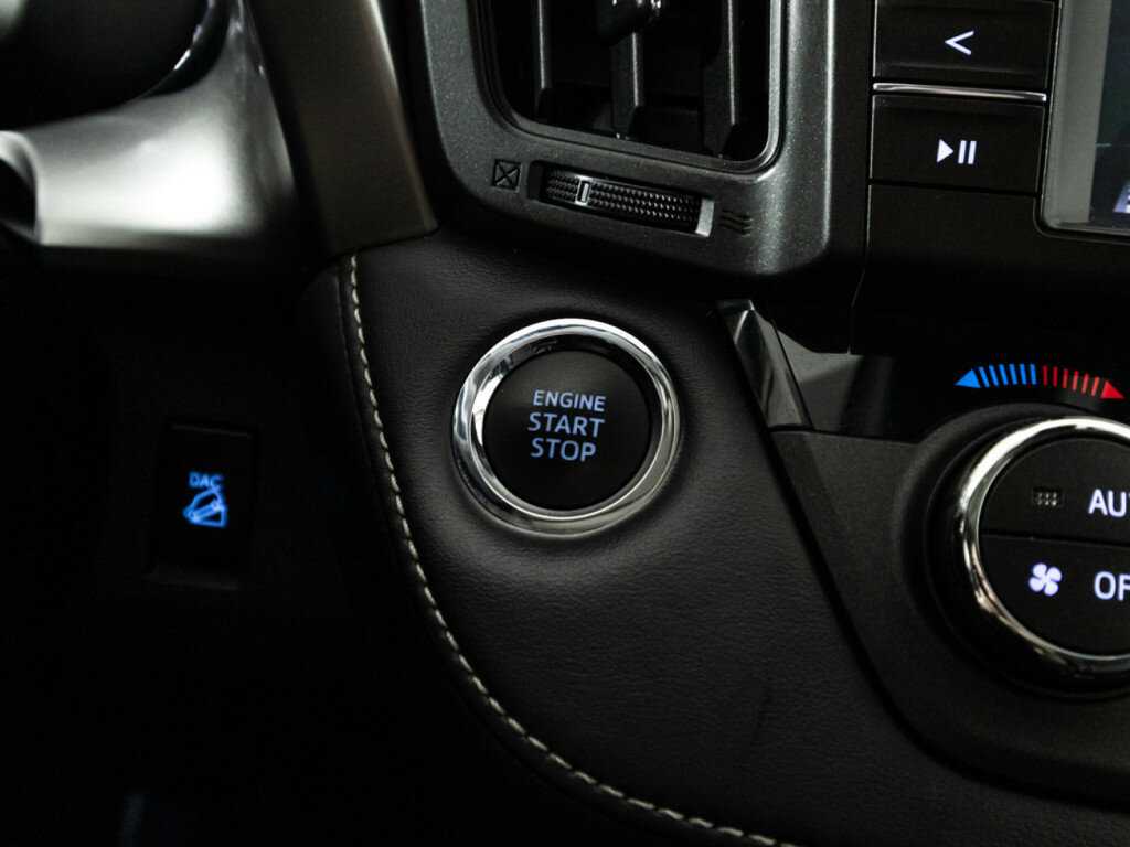 Купить Toyota RAV4 с пробегом. Фото: #20