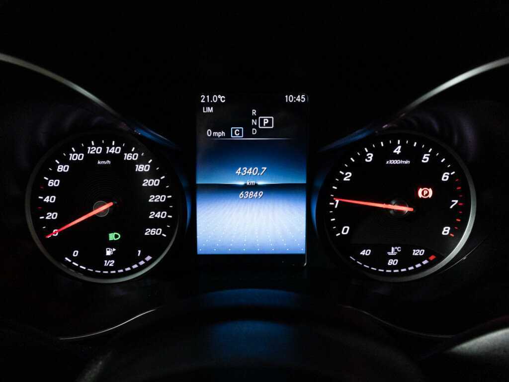 Купить Mercedes-Benz C-Класс с пробегом. Фото: #11