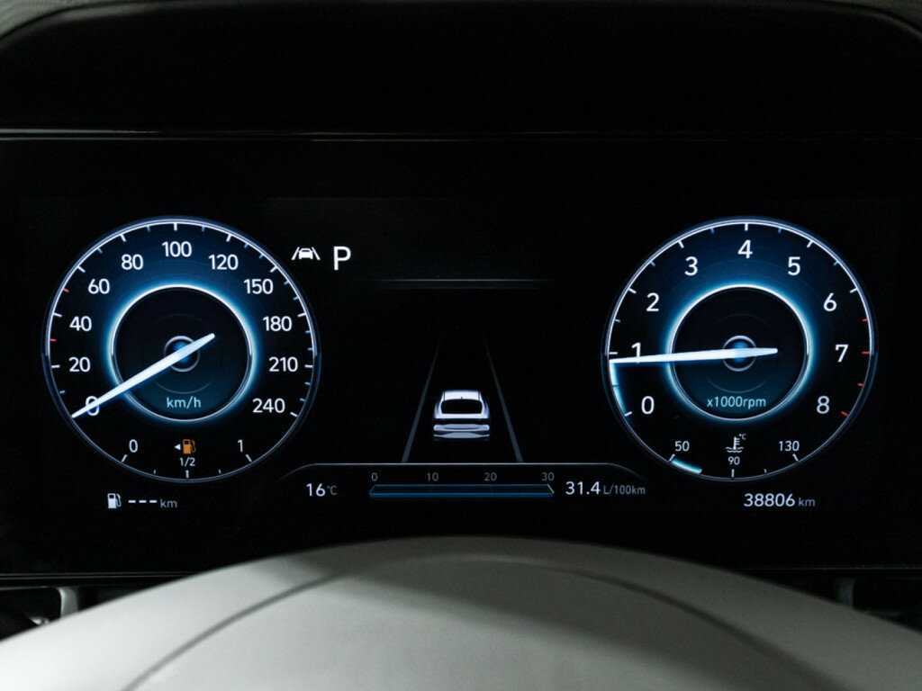 Купить Hyundai Elantra с пробегом. Фото: #11