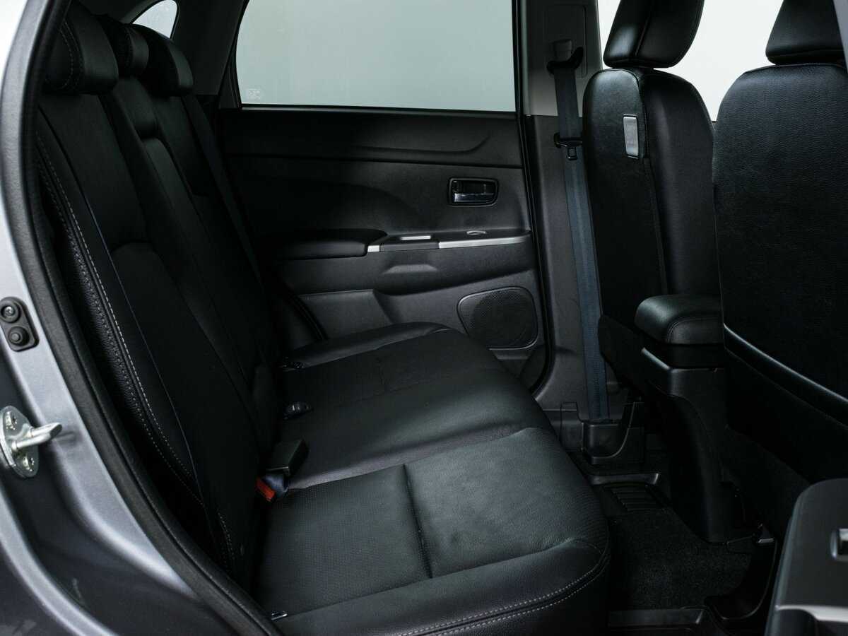 Купить Mitsubishi ASX с пробегом. Фото: #9