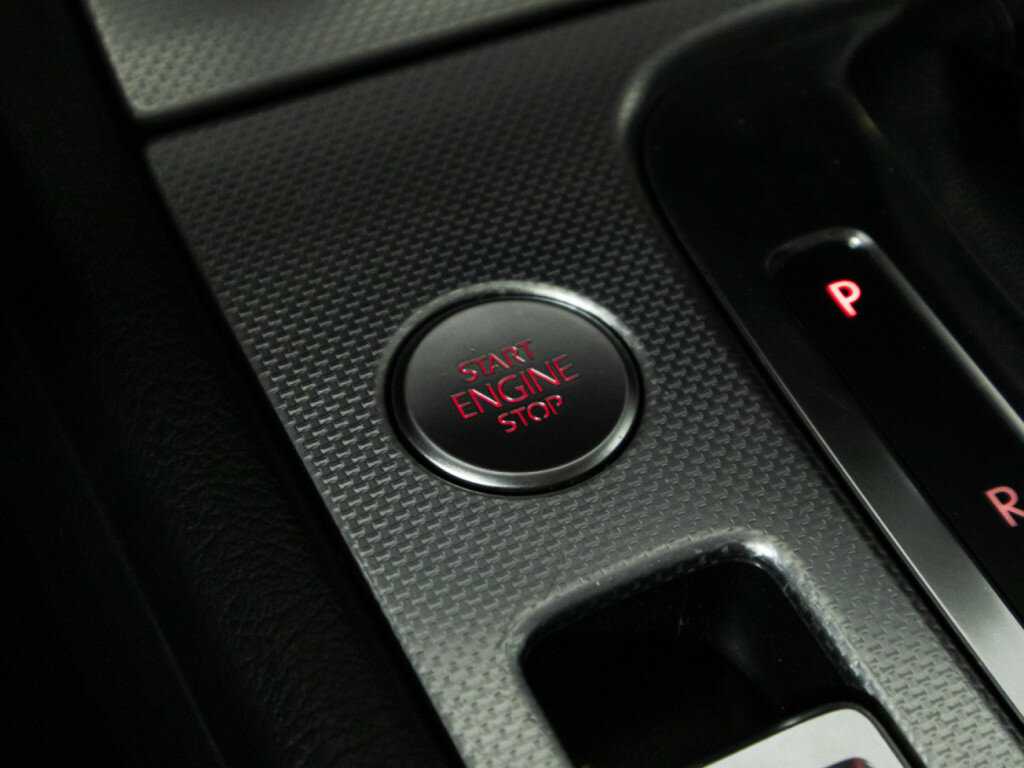 Купить Volkswagen Touareg с пробегом. Фото: #17