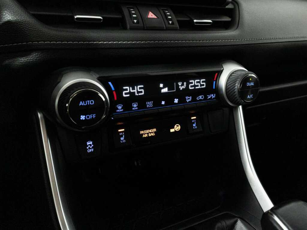 Купить Toyota RAV4 с пробегом. Фото: #14