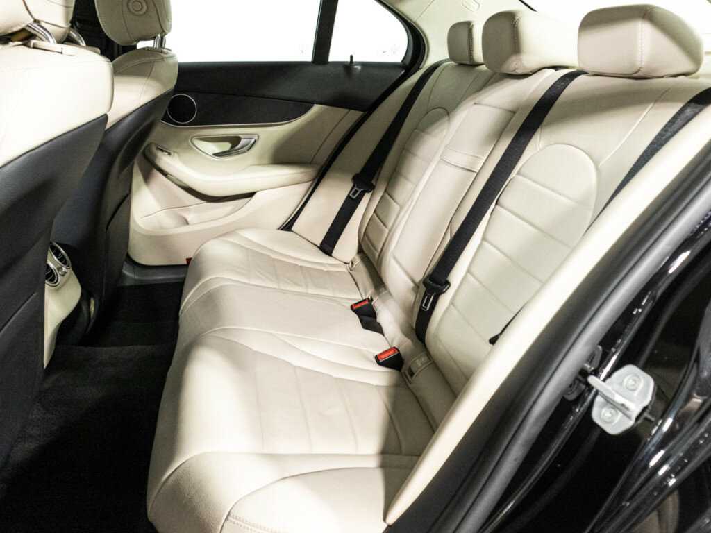 Купить Mercedes-Benz C-Класс с пробегом. Фото: #9