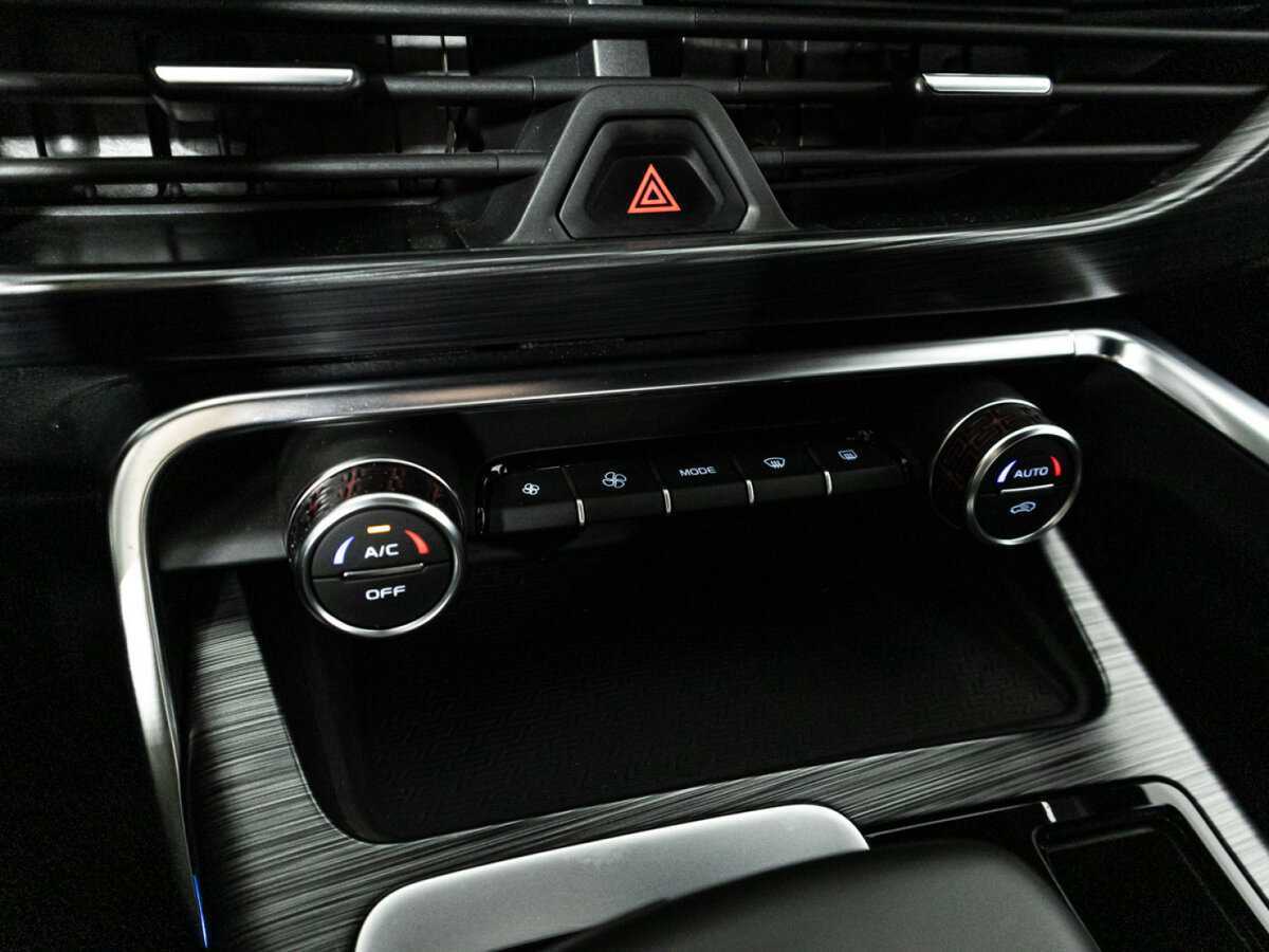 Купить Geely Tugella с пробегом. Фото: #21