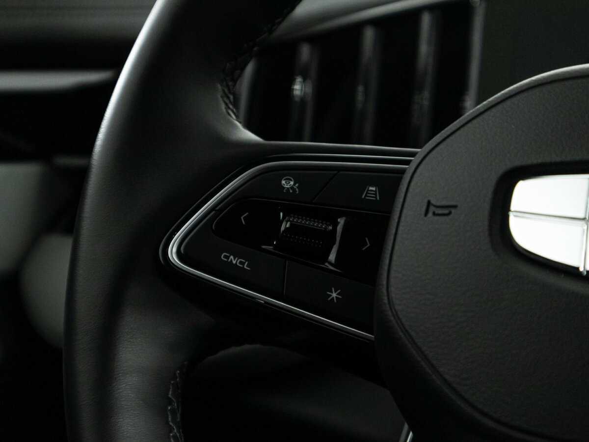 Купить Geely Atlas с пробегом. Фото: #23