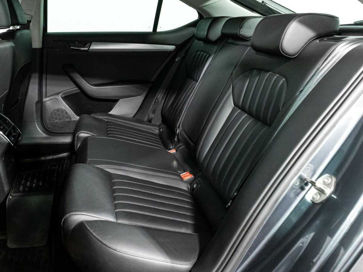 Купить Skoda Superb с пробегом. Фото: #9