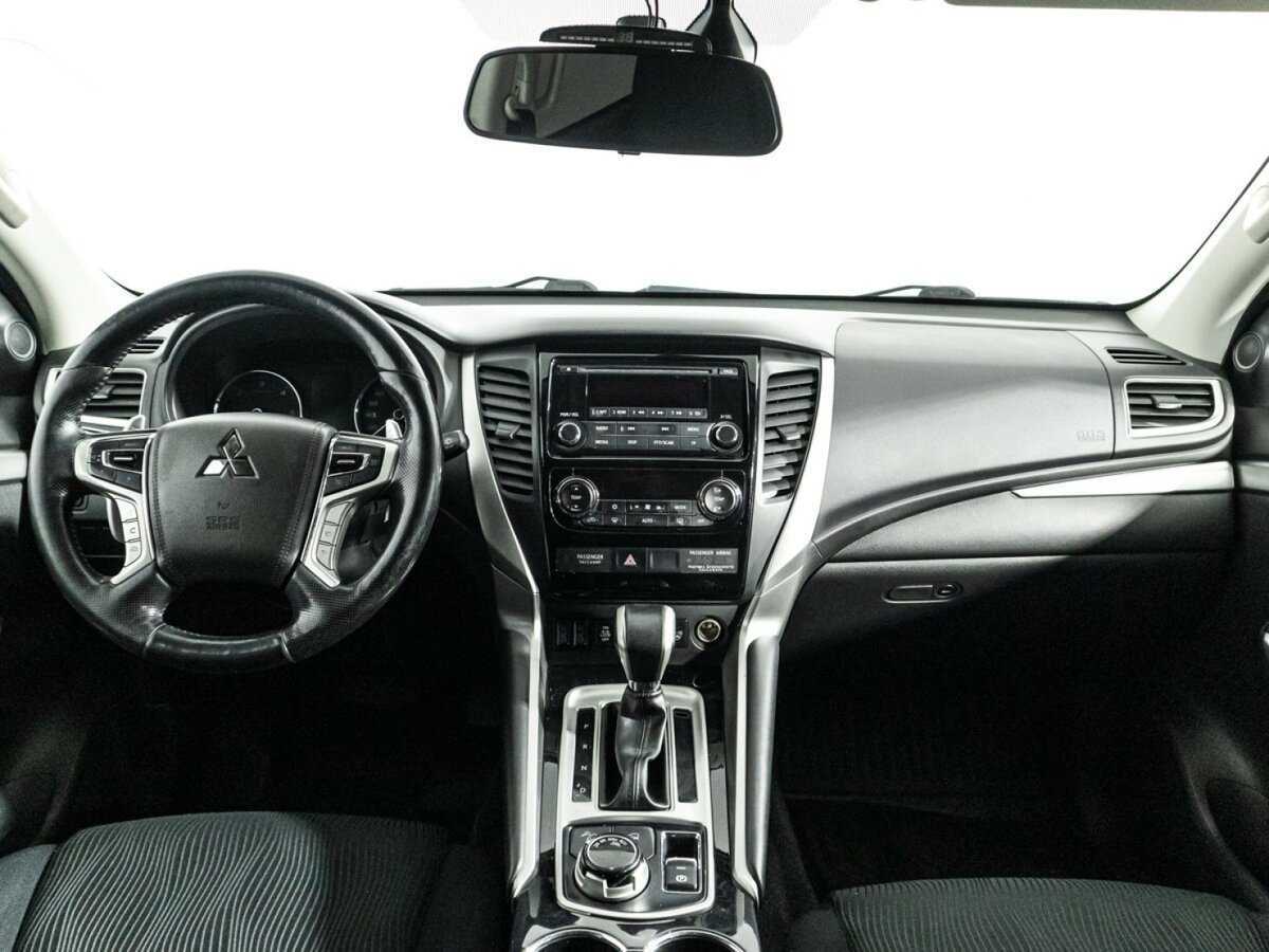 Купить Mitsubishi Pajero Sport с пробегом. Фото: #12