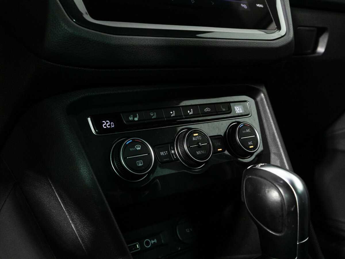 Купить Volkswagen Tiguan с пробегом. Фото: #19