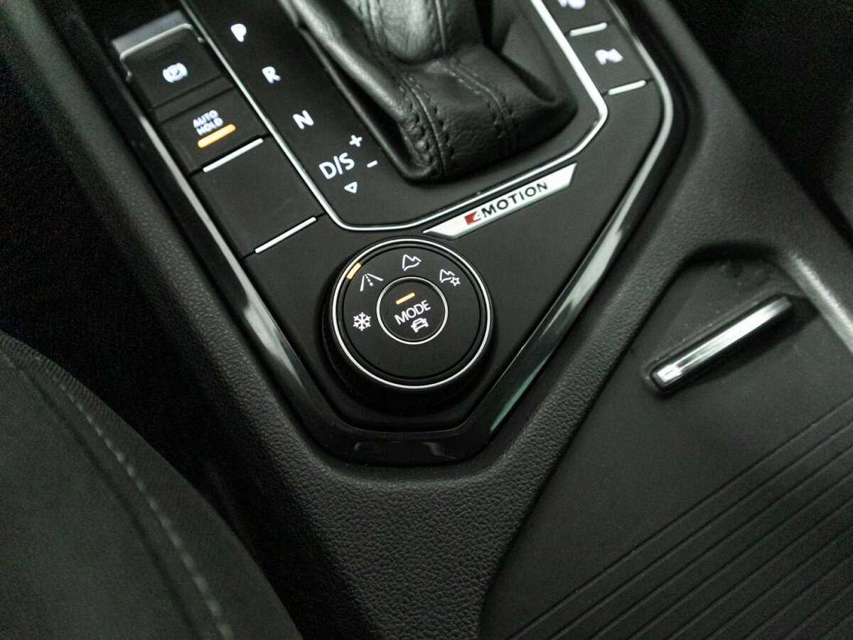 Купить Volkswagen Tiguan с пробегом. Фото: #17
