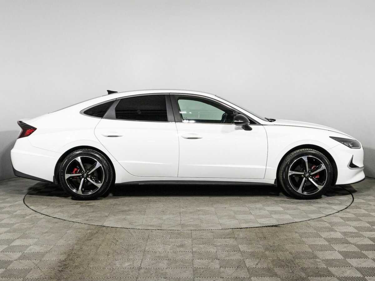 Купить Hyundai Sonata с пробегом. Фото: #3