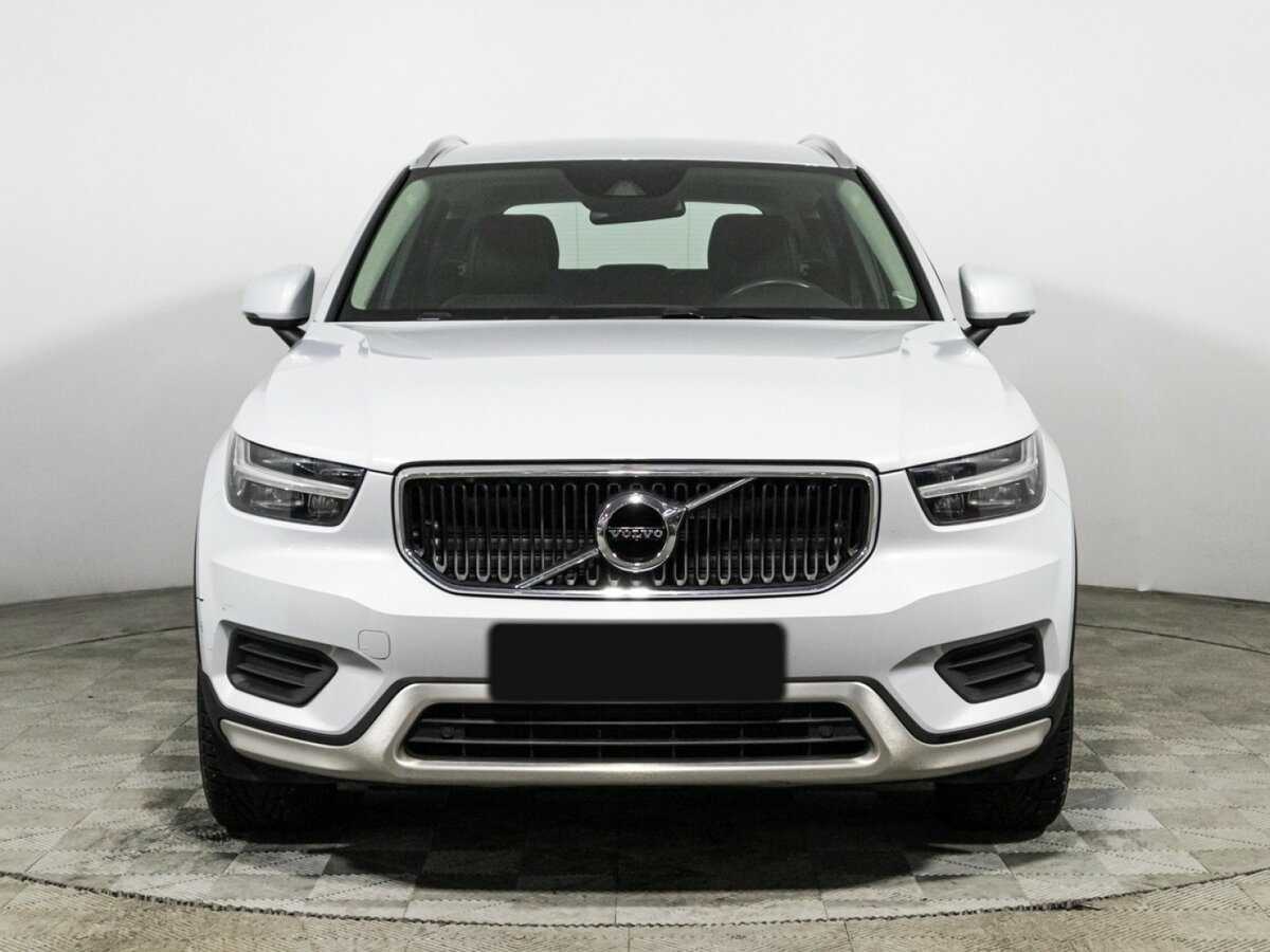 Купить Volvo XC40 с пробегом. Фото: #1