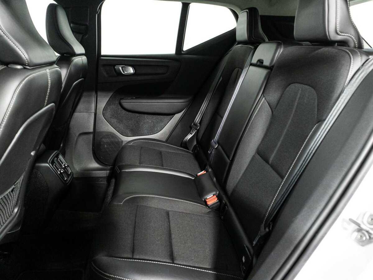 Купить Volvo XC40 с пробегом. Фото: #9
