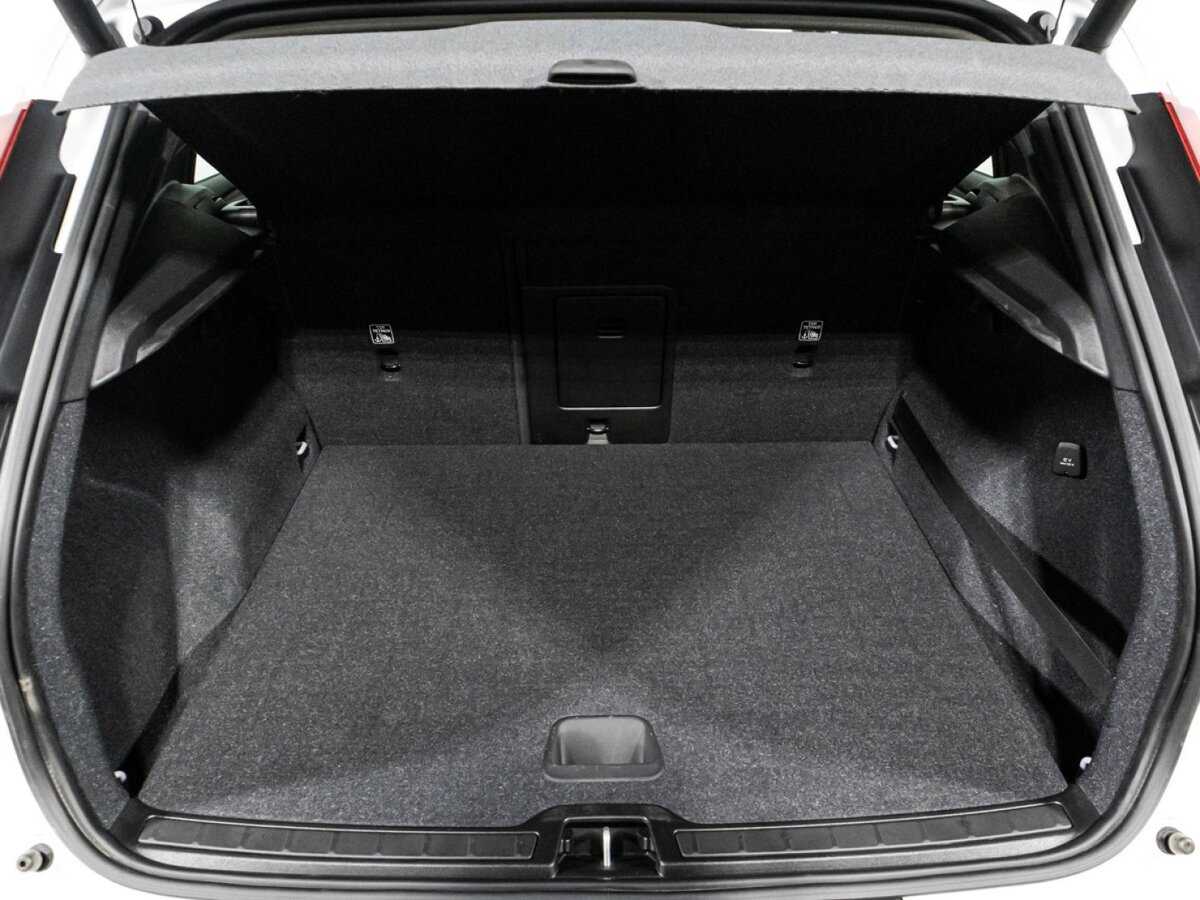 Купить Volvo XC40 с пробегом. Фото: #14