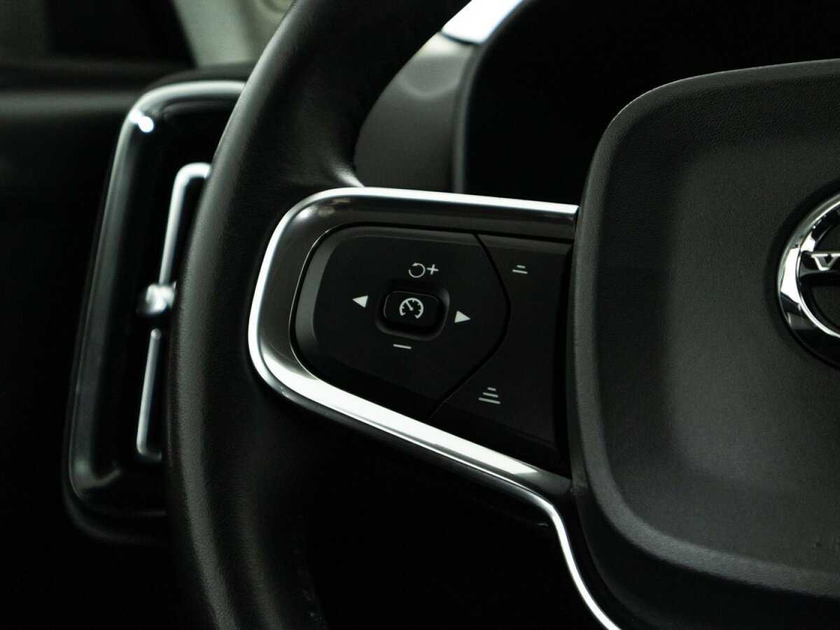 Купить Volvo XC40 с пробегом. Фото: #18