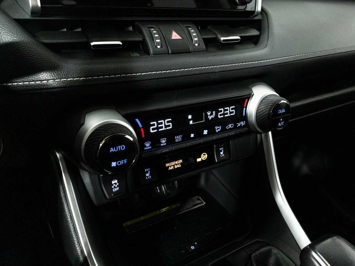 Купить Toyota RAV4 с пробегом. Фото: #18