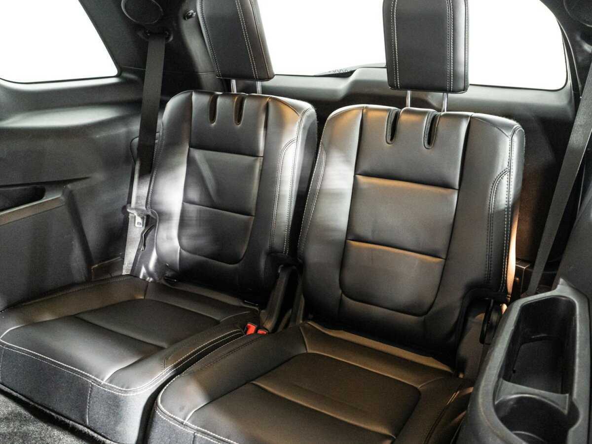 Купить Ford Explorer с пробегом. Фото: #15