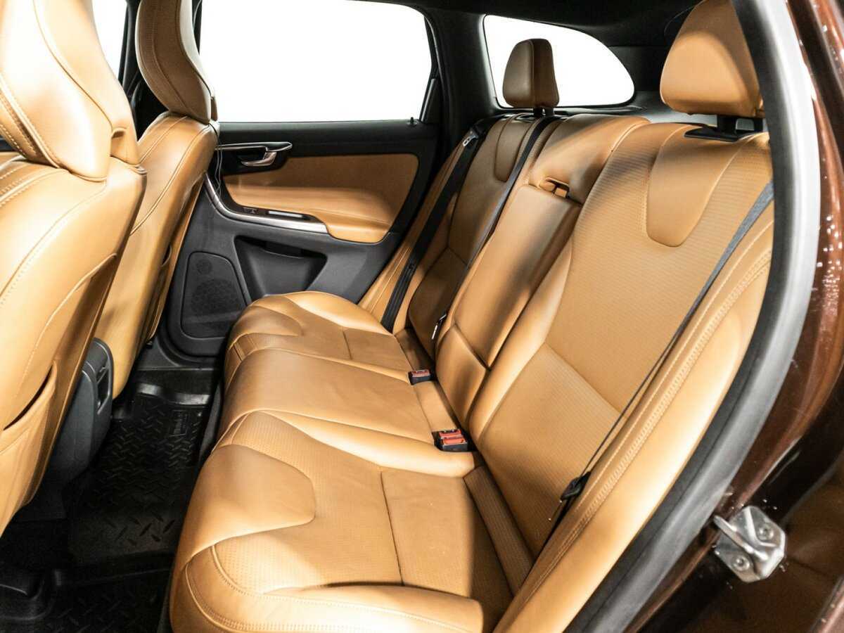 Купить Volvo XC60 с пробегом. Фото: #9