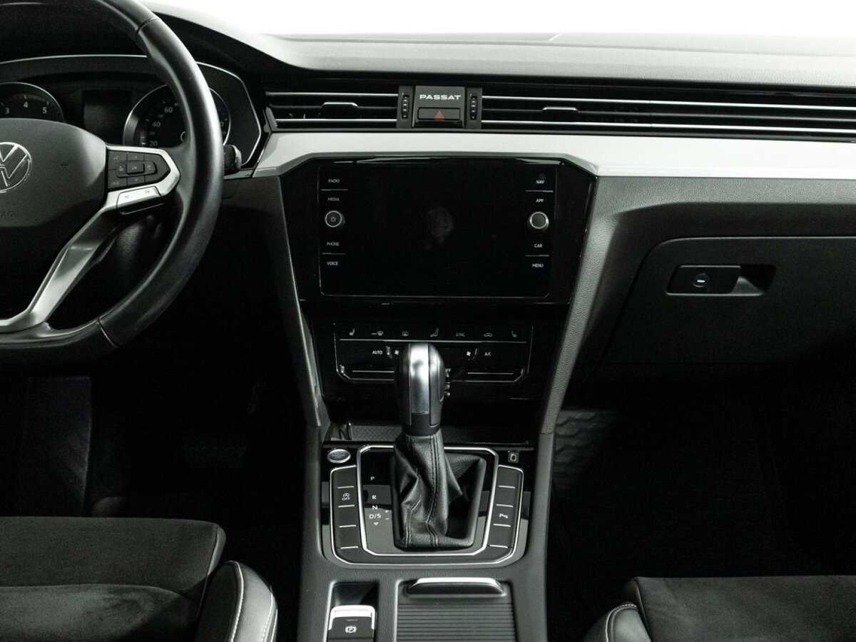 Купить Volkswagen Passat с пробегом. Фото: #13
