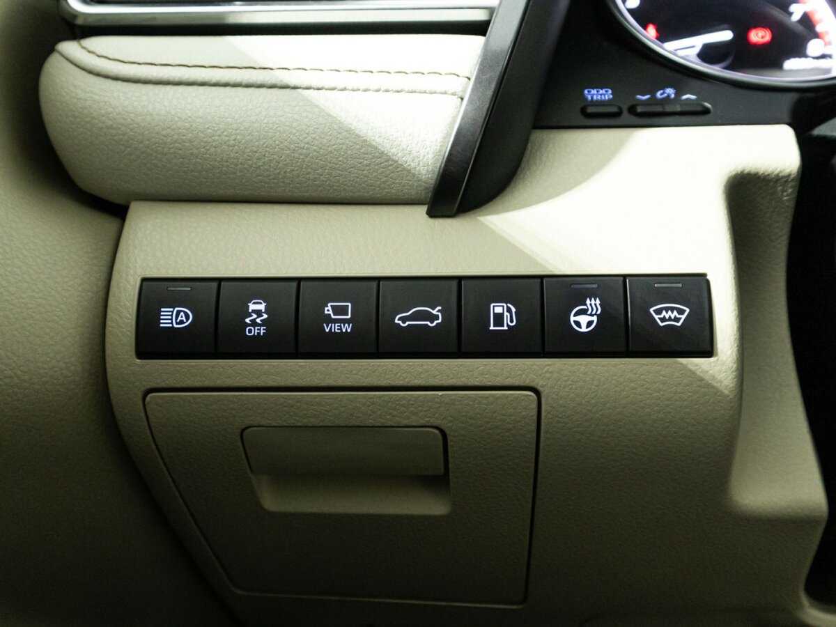 Купить Toyota Camry с пробегом. Фото: #24