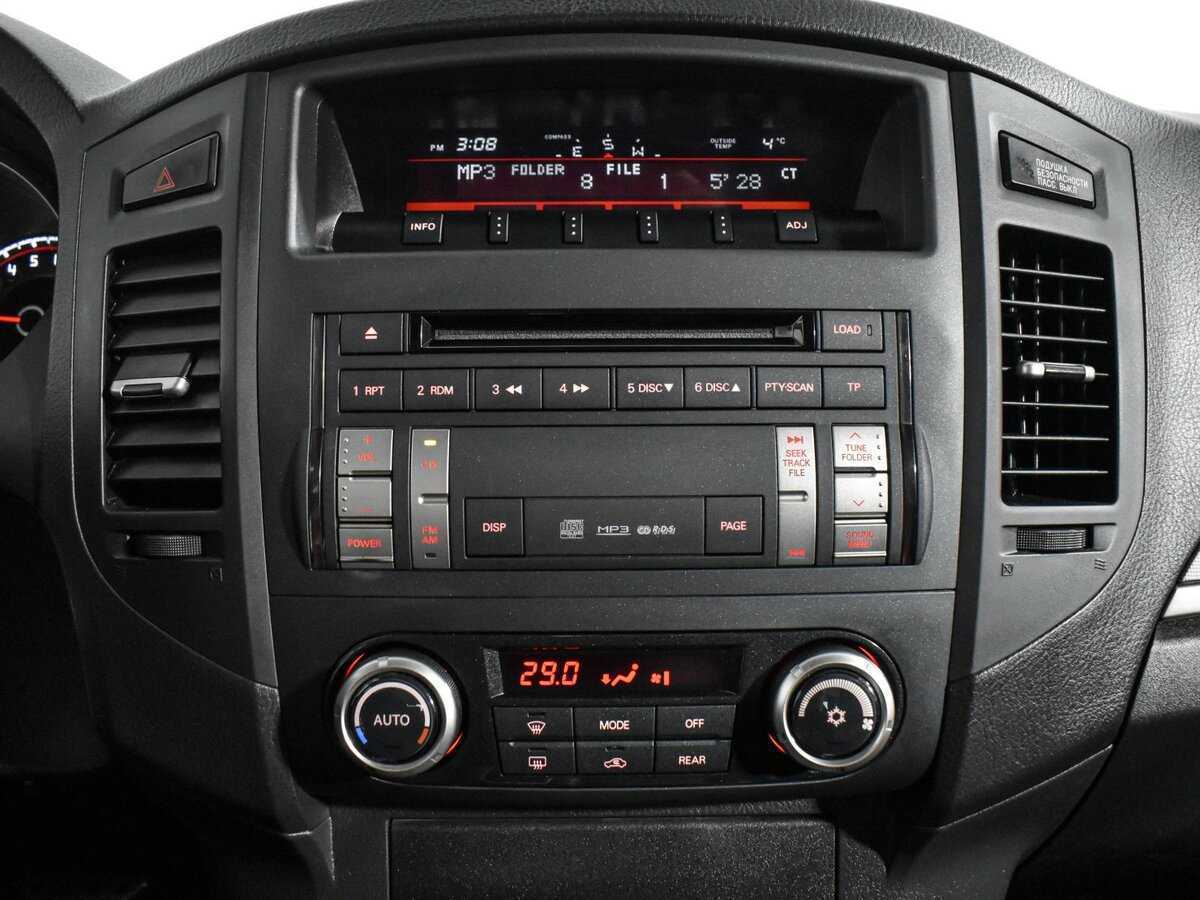 Купить Mitsubishi Pajero с пробегом. Фото: #13