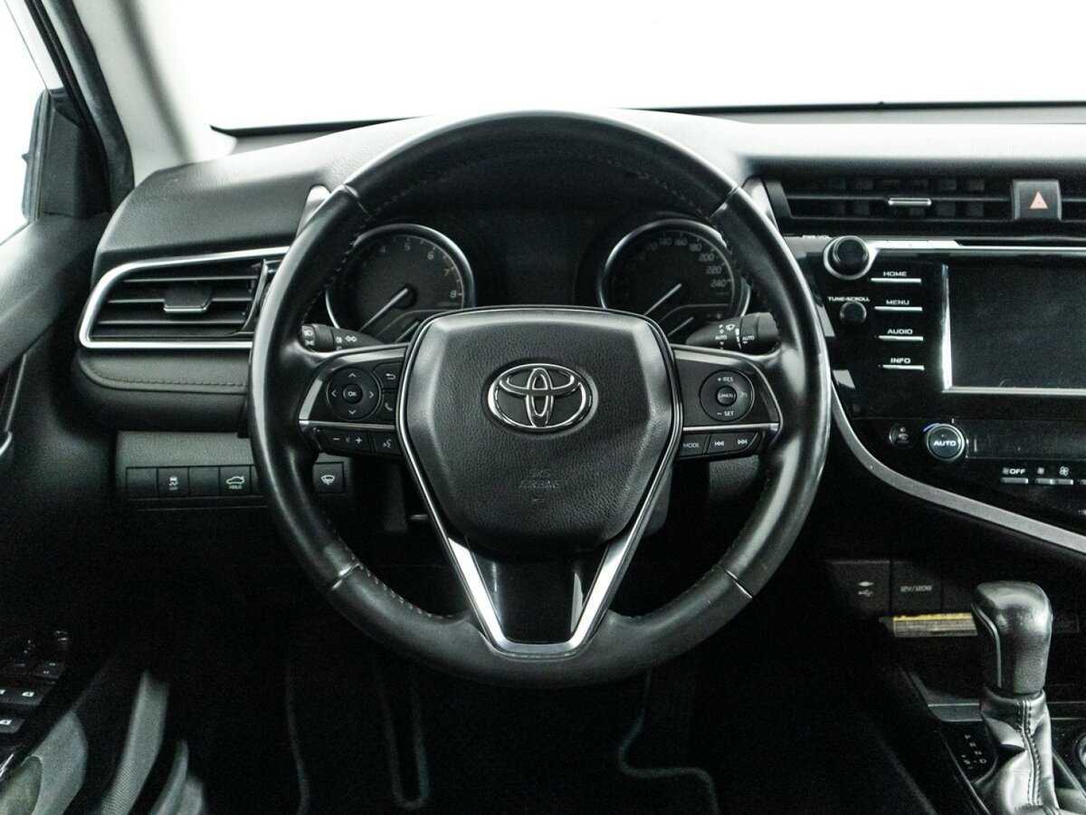 Купить Toyota Camry с пробегом. Фото: #17