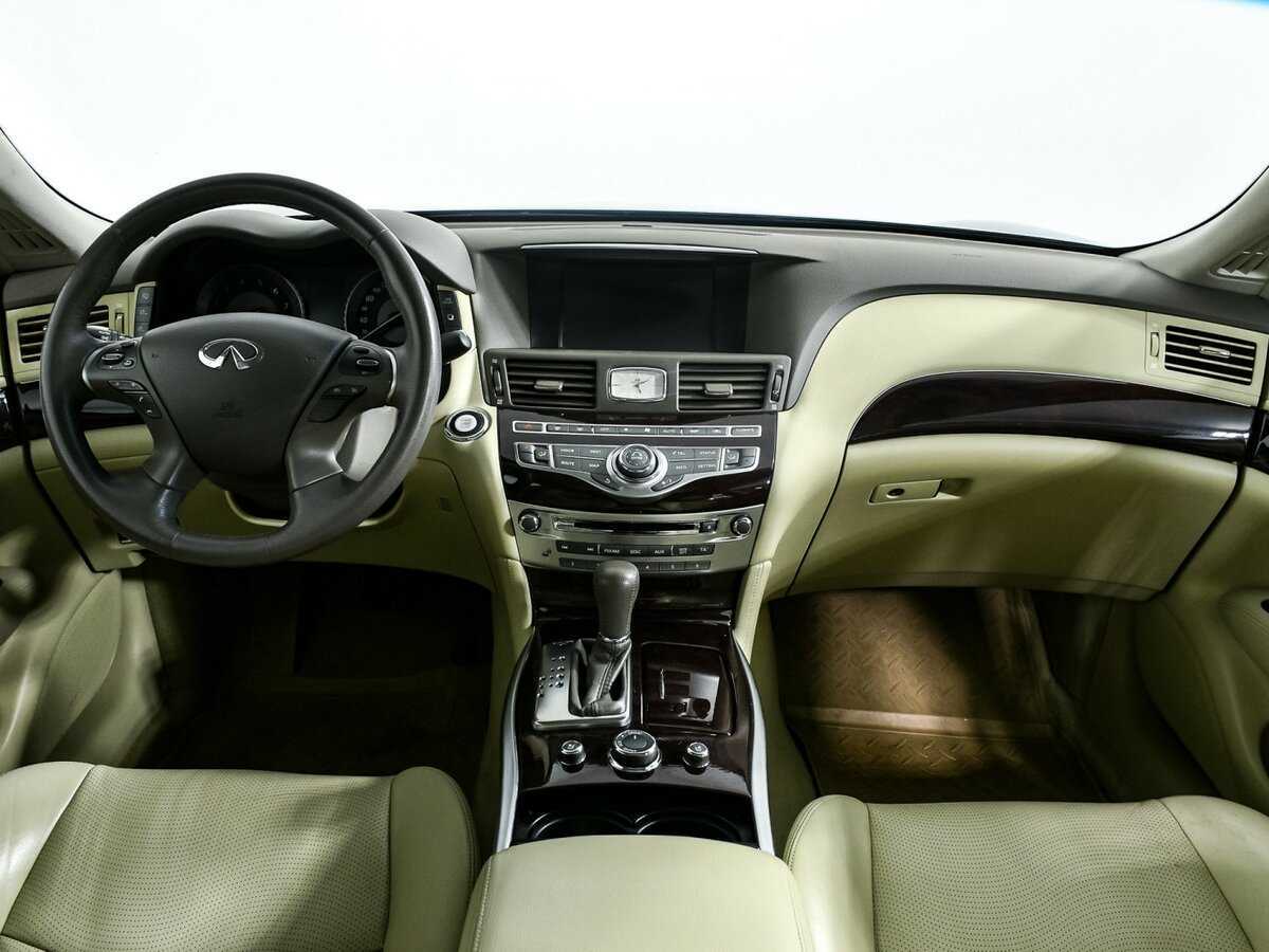 Купить Infiniti Q70 с пробегом. Фото: #8