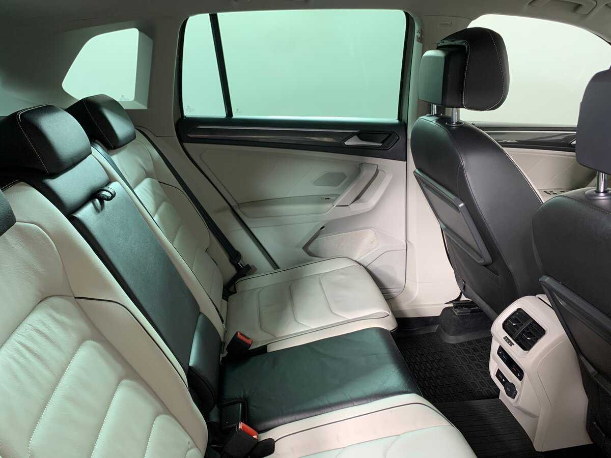 Купить Volkswagen Tiguan с пробегом. Фото: #17
