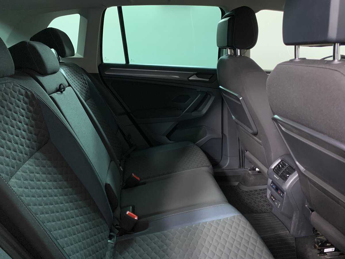 Купить Volkswagen Tiguan с пробегом. Фото: #17