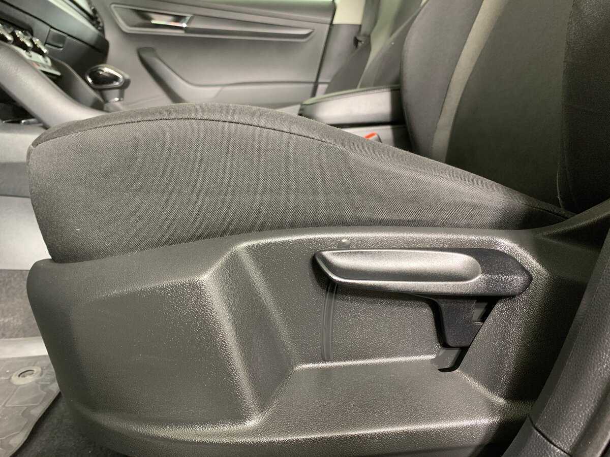 Купить Skoda Karoq с пробегом. Фото: #16